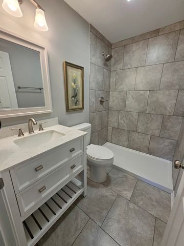 2059 Robert Street, Aurora, IL 60506