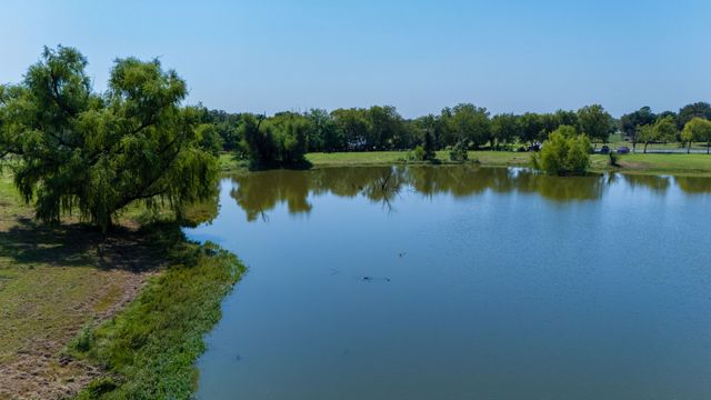 3475 Sauls, Aubrey, TX 76228