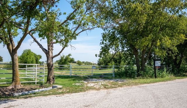 3475 Sauls, Aubrey, TX 76228