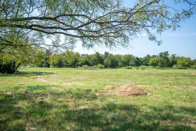 3475 Sauls, Aubrey, TX 76228