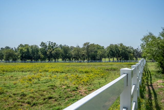 3475 Sauls, Aubrey, TX 76228