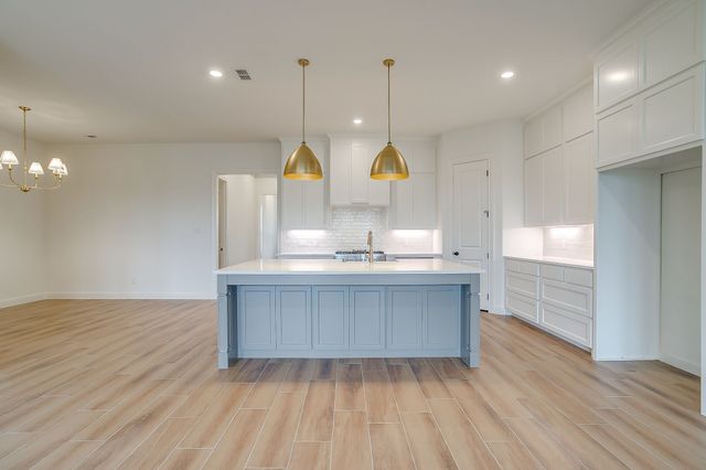 7286 Velvetleaf, Benbrook, TX 76126