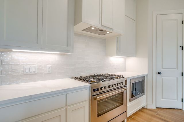 7286 Velvetleaf, Benbrook, TX 76126