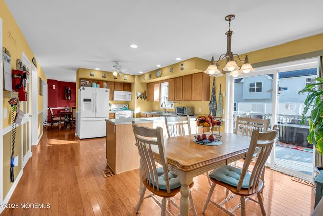 800 12th Avenue, Toms River, NJ 08757