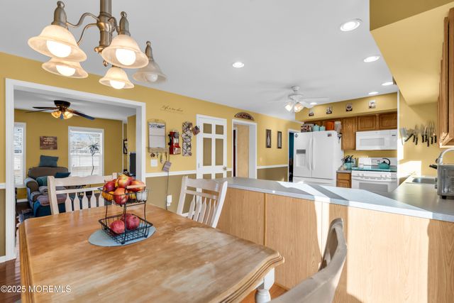 800 12th Avenue, Toms River, NJ 08757