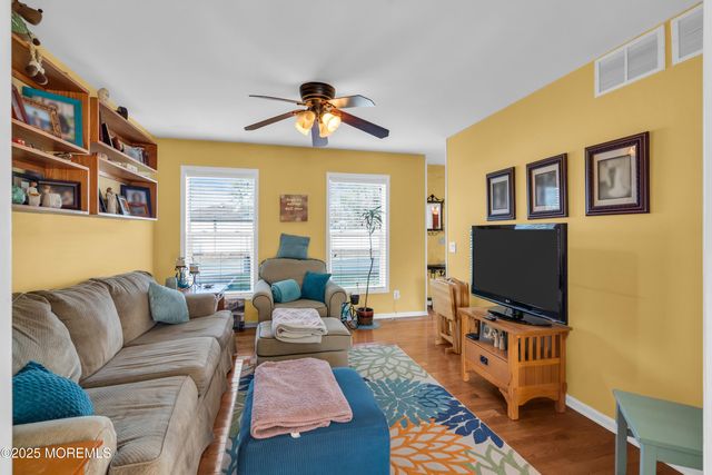 800 12th Avenue, Toms River, NJ 08757