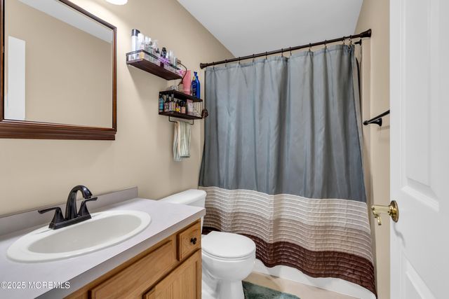 800 12th Avenue, Toms River, NJ 08757