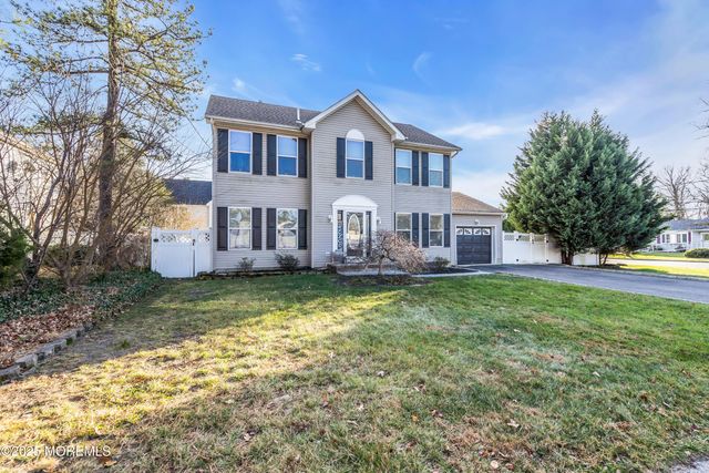 800 12th Avenue, Toms River, NJ 08757