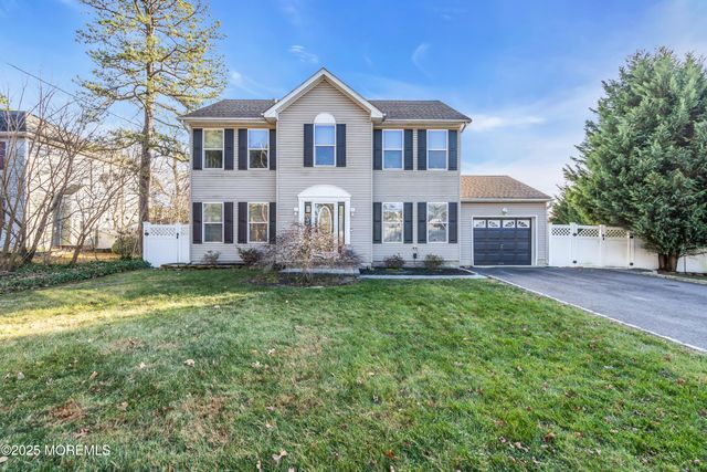 800 12th Avenue, Toms River, NJ 08757