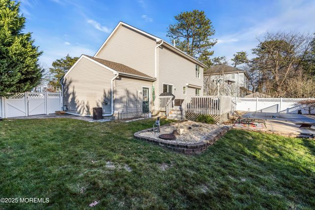 800 12th Avenue, Toms River, NJ 08757