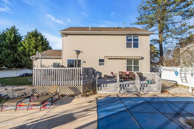 800 12th Avenue, Toms River, NJ 08757