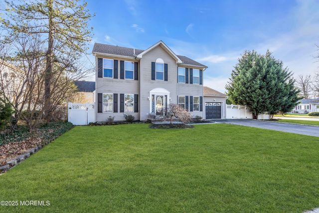 800 12th Avenue, Toms River, NJ 08757