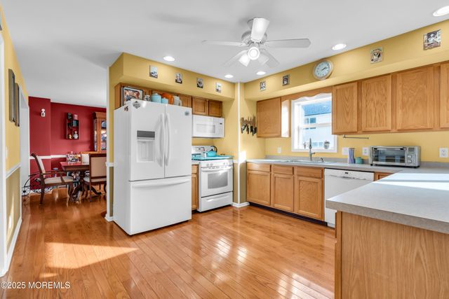 800 12th Avenue, Toms River, NJ 08757