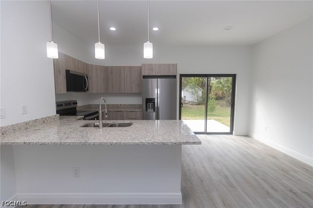 1217 Cellini ST E, Lehigh Acres, FL 33974