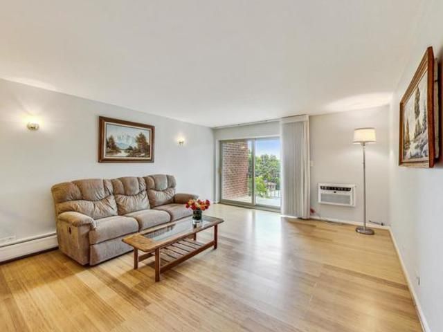 16 E Old Willow Road 431S, Prospect Heights, IL 60070