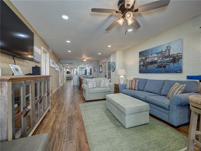 720 Access Road 1-A 713, Port Aransas, TX 78373