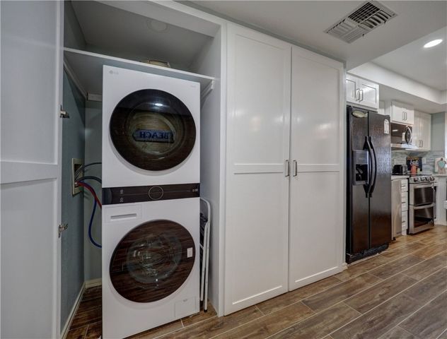 720 Access Road 1-A 713, Port Aransas, TX 78373