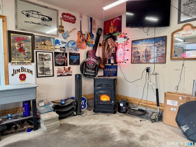 365 Canterbury Road, Brooklyn, CT 06234