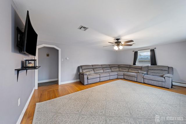 105 Shodda Street, Lacey, NJ 08731