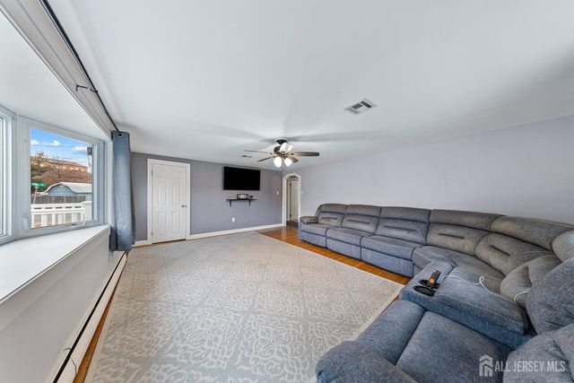 105 Shodda Street, Lacey, NJ 08731