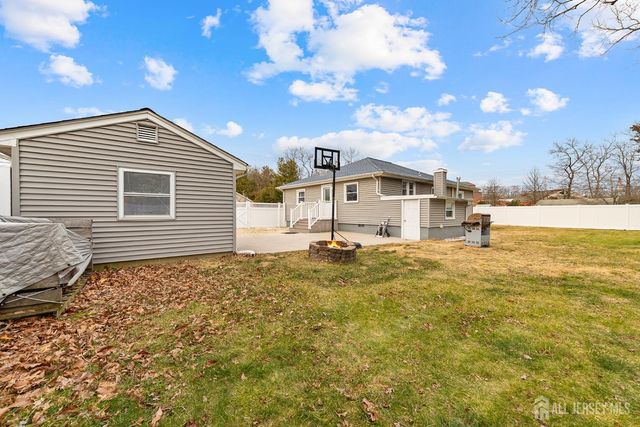 105 Shodda Street, Lacey, NJ 08731