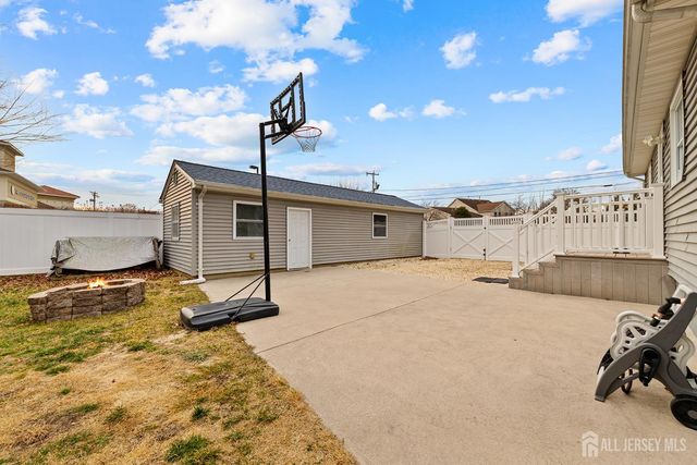 105 Shodda Street, Lacey, NJ 08731