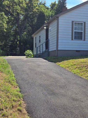 4010 OVERTON CROSSING RD, Memphis, TN 38127