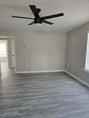 4010 OVERTON CROSSING RD, Memphis, TN 38127