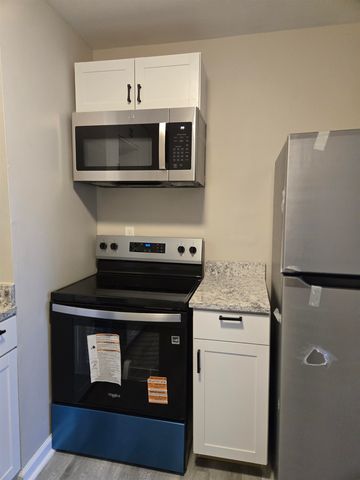 4010 OVERTON CROSSING RD, Memphis, TN 38127