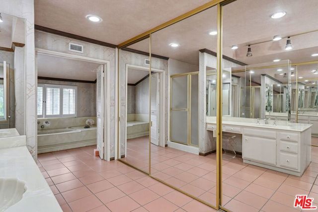 3170 Hutton Drive, Beverly Hills, CA 90210