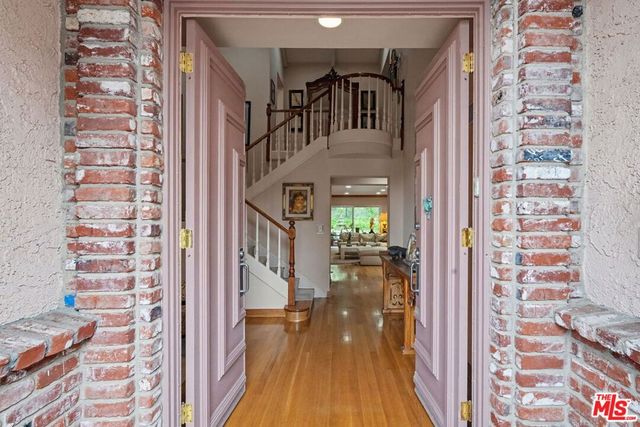 3170 Hutton Drive, Beverly Hills, CA 90210