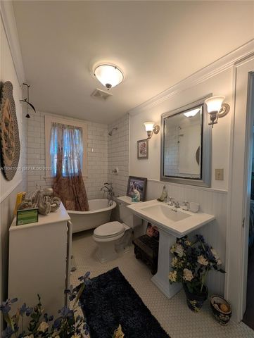 1324 Sorolla Avenue, Coral Gables, FL 33134