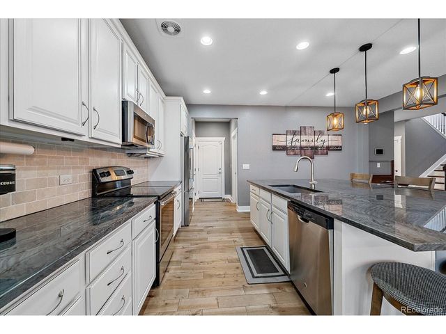 25160 E Ellsworth Dr, Aurora, CO 80018