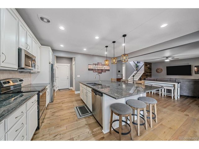 25160 E Ellsworth Dr, Aurora, CO 80018