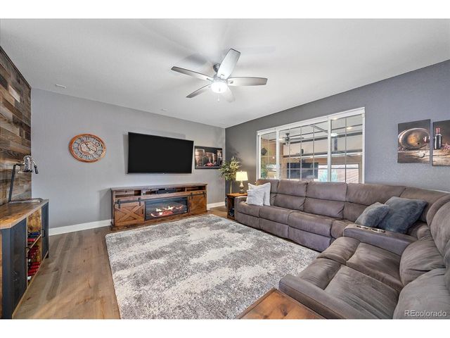 25160 E Ellsworth Dr, Aurora, CO 80018
