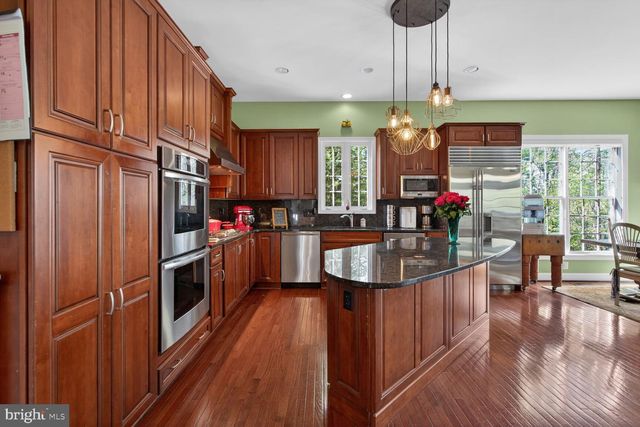 106 CALVARY CT SE, Leesburg, VA 20175