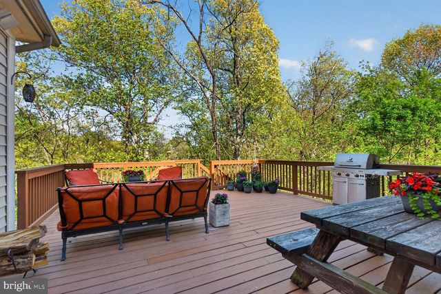 106 CALVARY CT SE, Leesburg, VA 20175