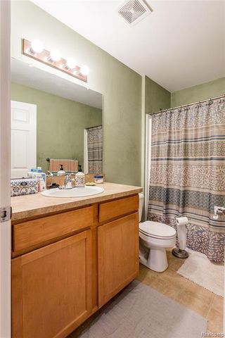 661 Lemay, Detroit, MI 48214