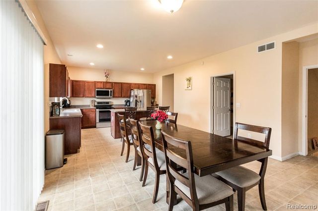 661 Lemay, Detroit, MI 48214