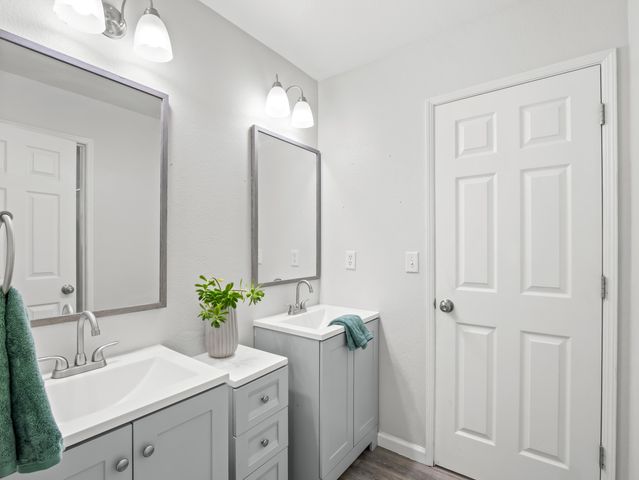 390 Tucker Avenue, Sanger, CA 93657