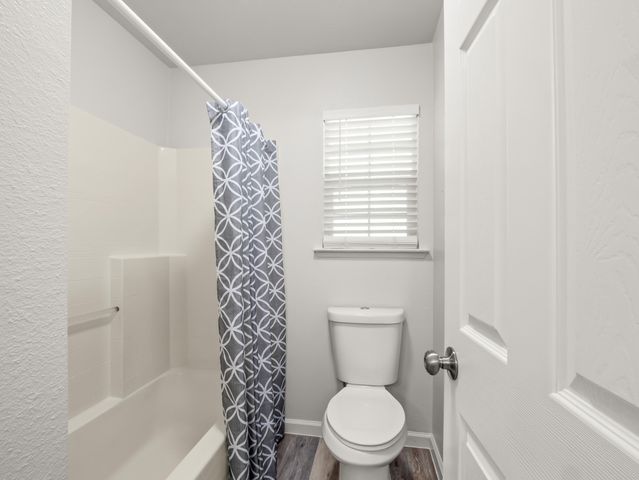 390 Tucker Avenue, Sanger, CA 93657