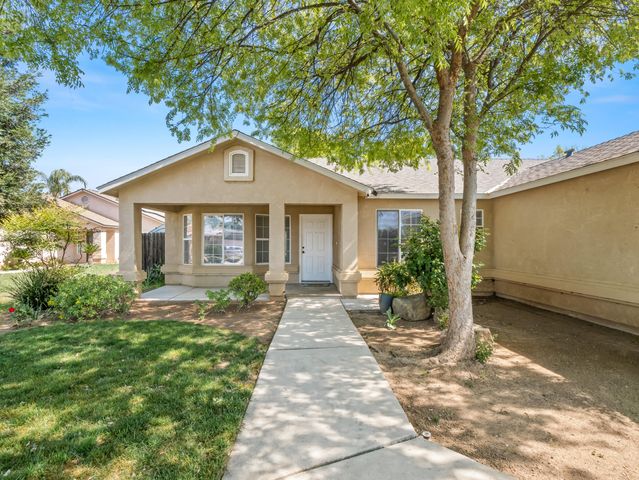 390 Tucker Avenue, Sanger, CA 93657