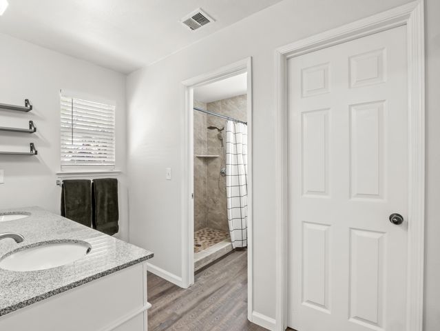 390 Tucker Avenue, Sanger, CA 93657