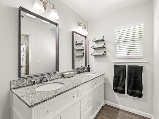 390 Tucker Avenue, Sanger, CA 93657