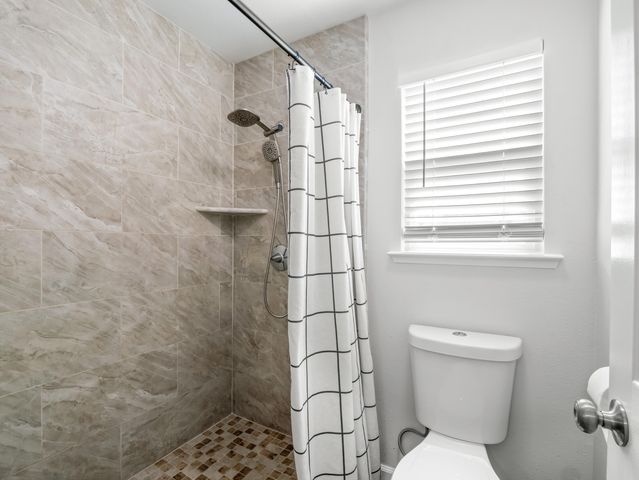 390 Tucker Avenue, Sanger, CA 93657