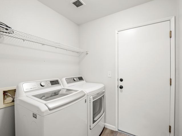 390 Tucker Avenue, Sanger, CA 93657