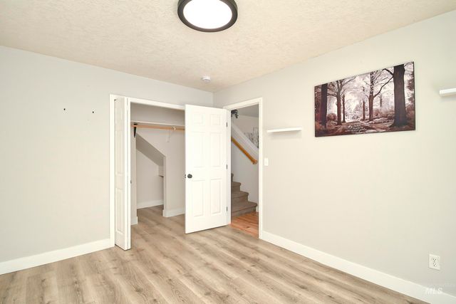 972 W Broadway Ave, Meridian, ID 83642
