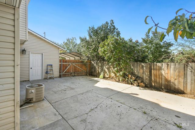 972 W Broadway Ave, Meridian, ID 83642