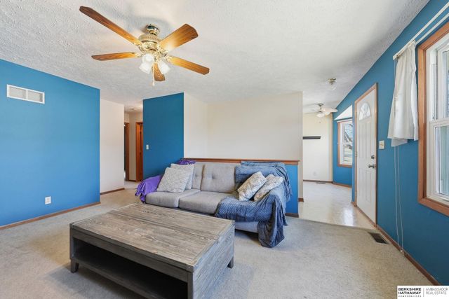 715 Bridger Road, Lincoln, NE 68521