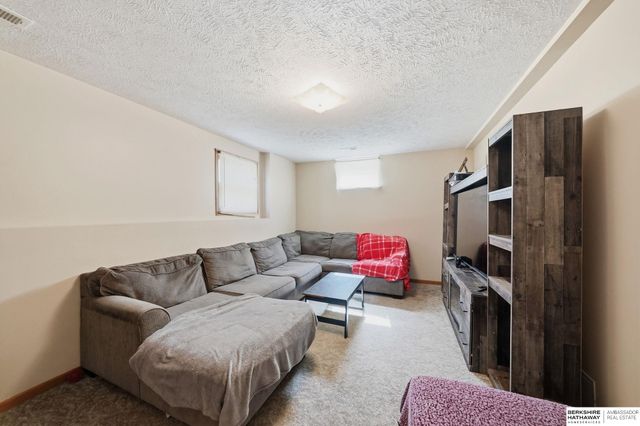 715 Bridger Road, Lincoln, NE 68521